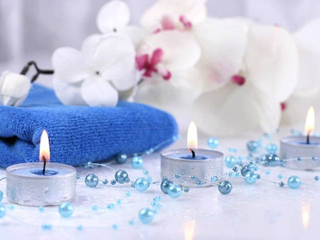 Perły na sznurku TURKUSOWE 1,30 m PartyDeco